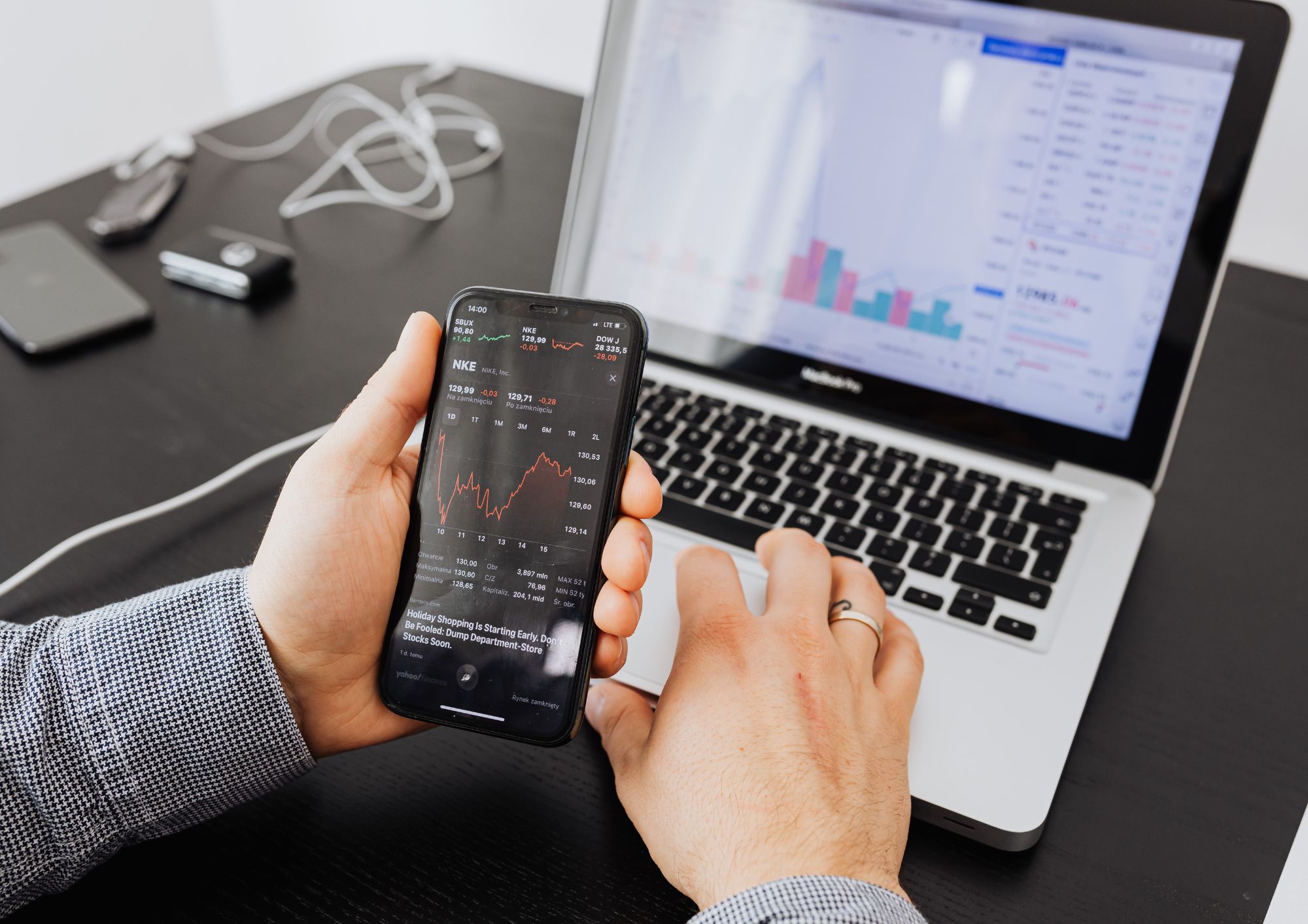 השקעות למתחילים: כל מה שצריך לדעת לפני כניסה לשוק ההון